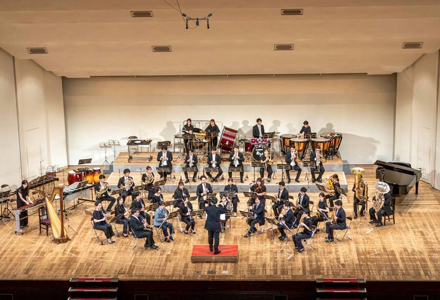 吹奏楽部で実戦経験！プロの吹奏楽団も創設